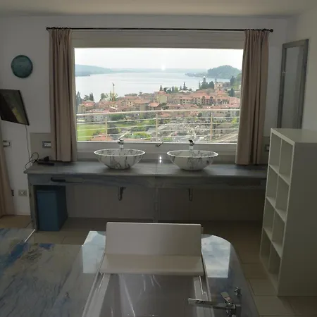 Il Girasole Apartment Meina